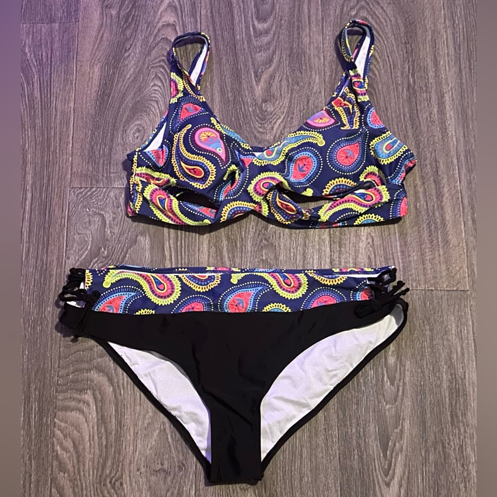 Paisley Print Women's Swimwear Set 2X
